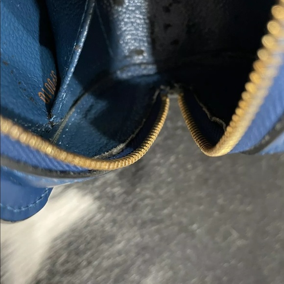 Louis Vuitton Epi Dauphine Mini bag PM Pouch authentic - Picture 5 of 7